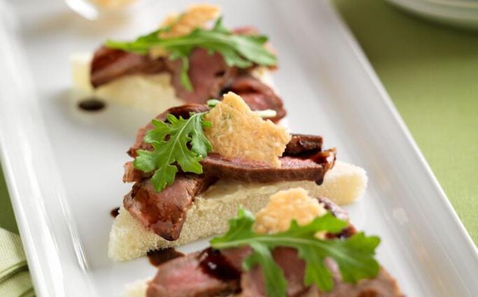 Beef Crostini with Parmesan Crisps and Balsamic Drizzle